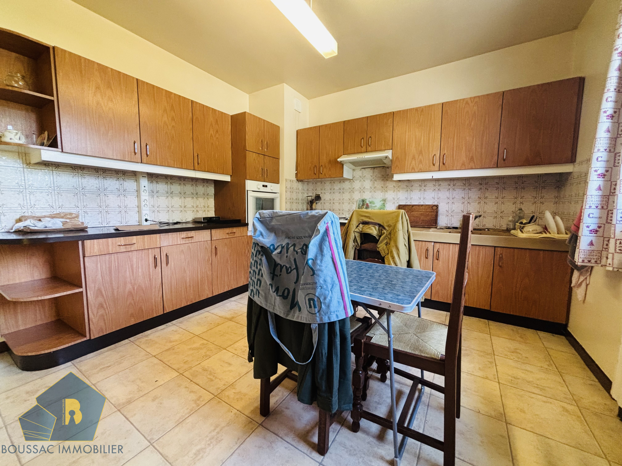 Maison à vendre à Boussac, 167 m², 7 pièces – photo 2 sur 10