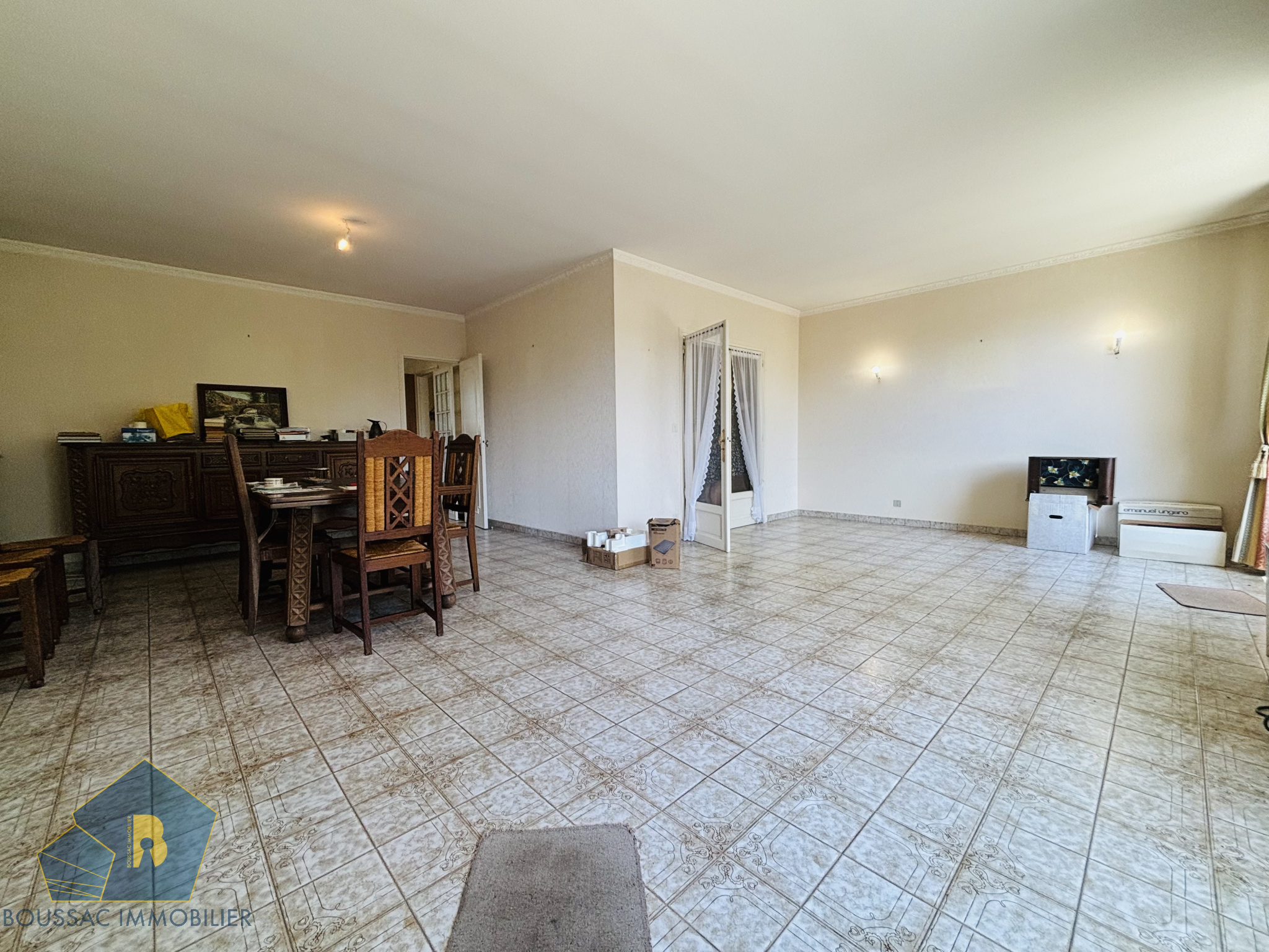 Maison à vendre à Boussac, 167 m², 7 pièces – photo 3 sur 10